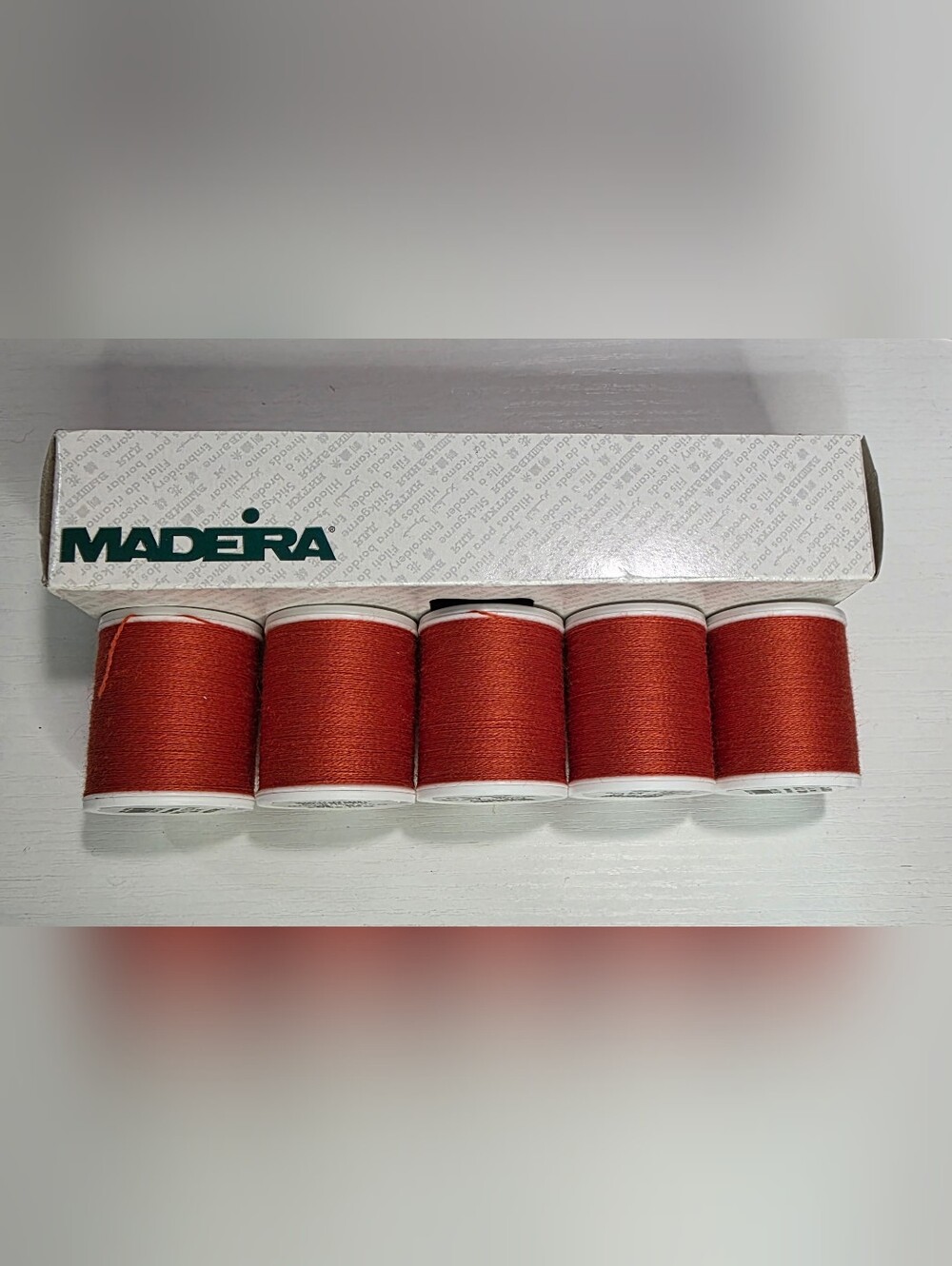 Madeira Embroidery Thread Color 3804 200m 5-pack Spools